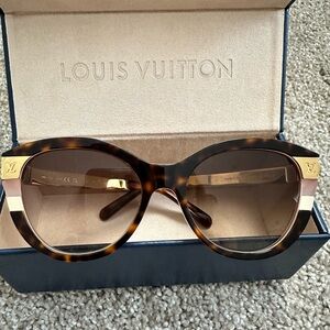 LV Petit Soupçon Cat Eye Sunglasses - With box
